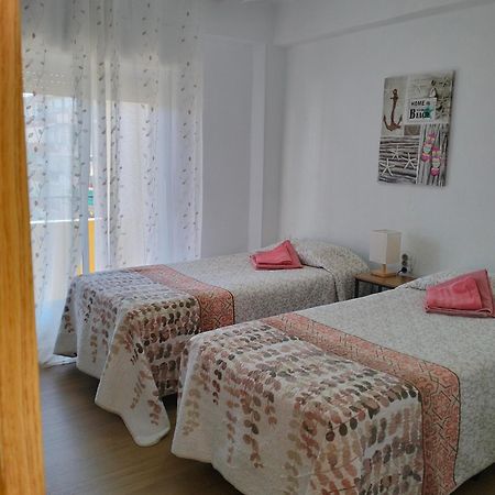 Ricardo Hostal Apartamento 3 Habitaciones Alicante Bagian luar foto