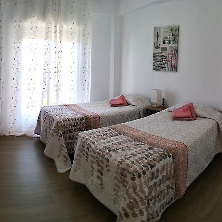 Ricardo Hostal Apartamento 3 Habitaciones Alicante Bagian luar foto