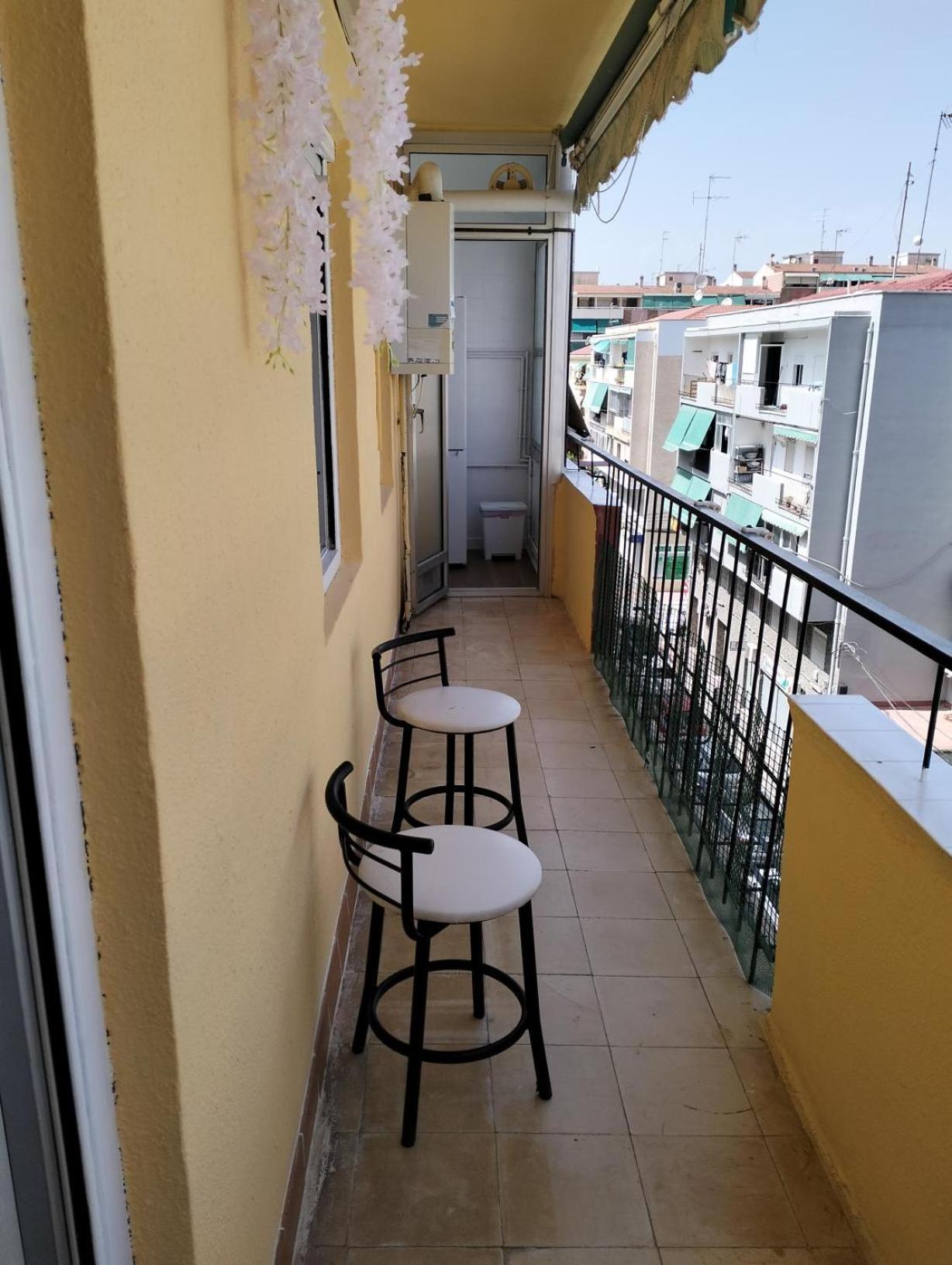 Ricardo Hostal Apartamento 3 Habitaciones Alicante Bagian luar foto