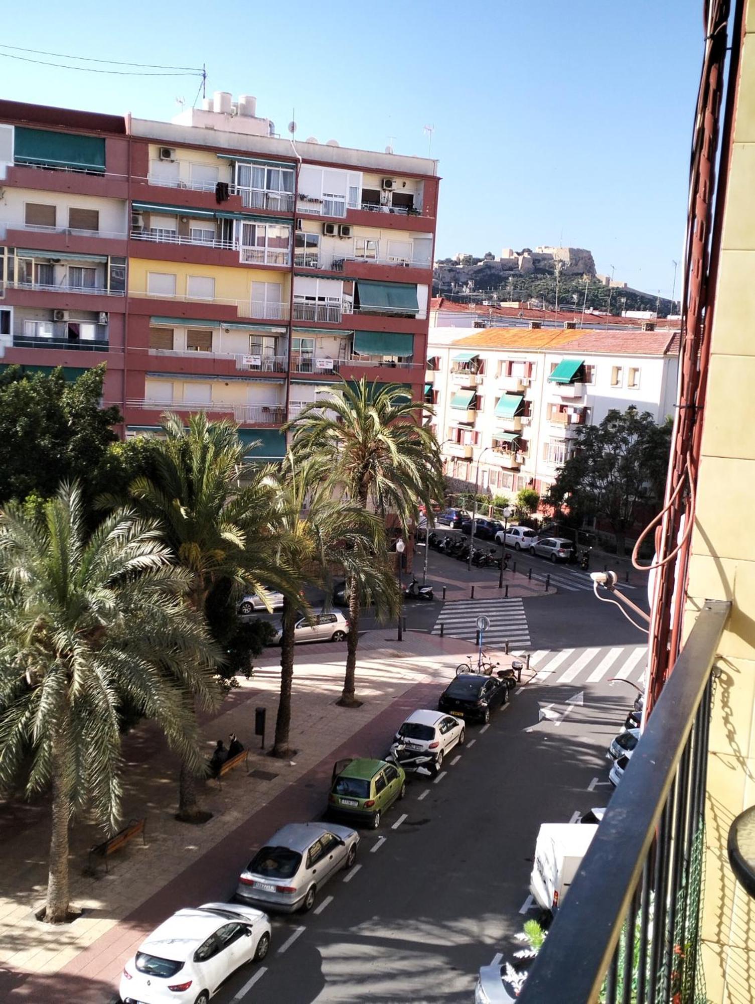 Ricardo Hostal Apartamento 3 Habitaciones Alicante Bagian luar foto