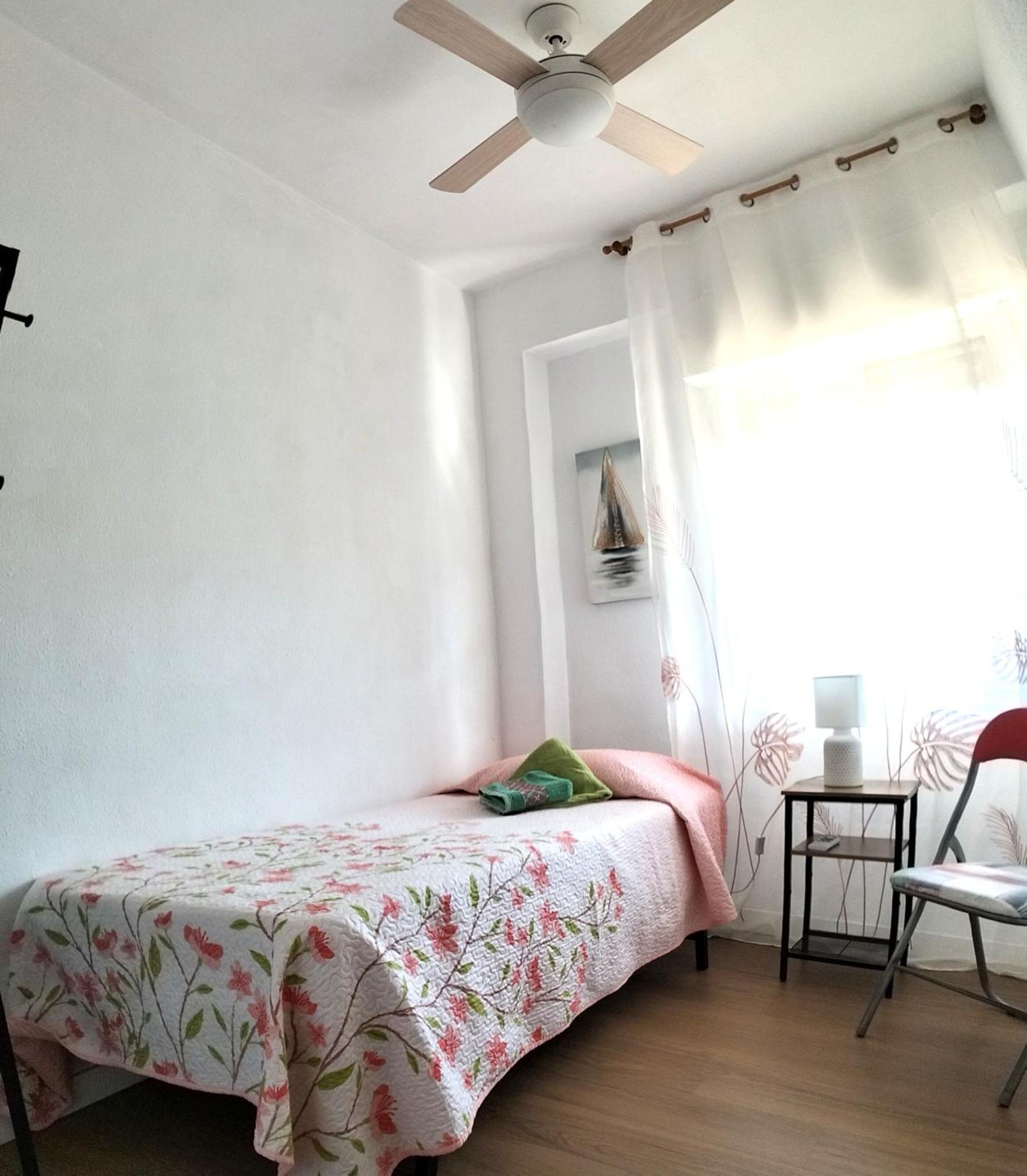 Ricardo Hostal Apartamento 3 Habitaciones Alicante Bagian luar foto